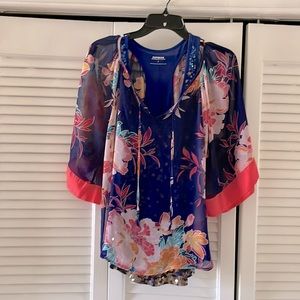 Express blue floral top XS fits like Small